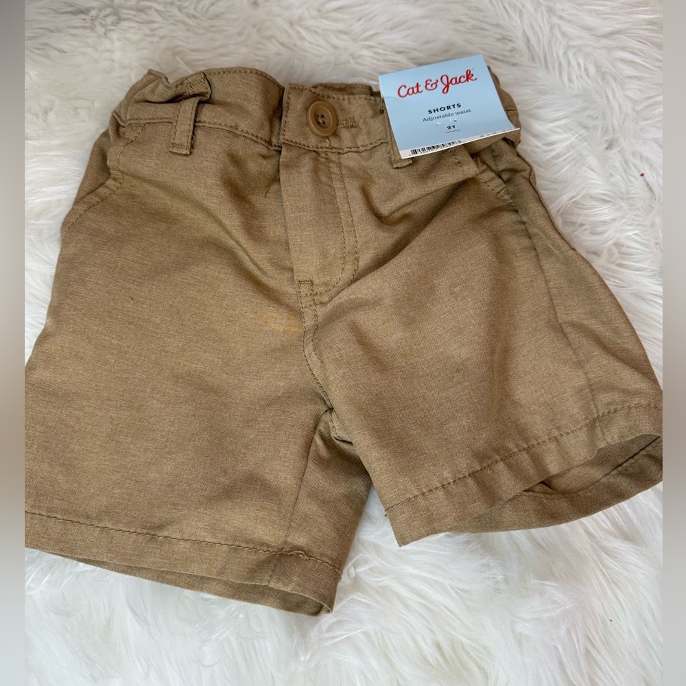 Boys cat & Jack shorts 🛍